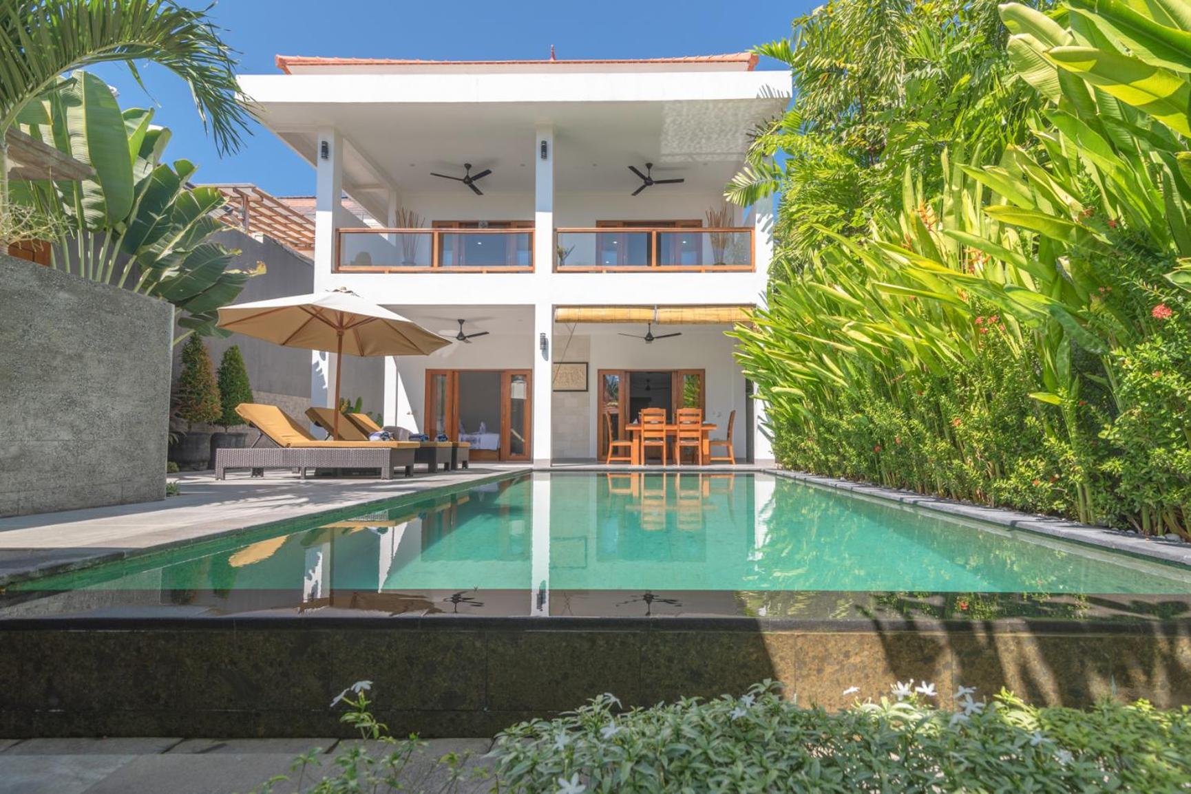 Villa Royal Singaraja Buitenkant foto